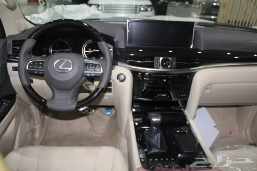 لكزس  LX570  سعودى فل كامل 2018 (image 4)