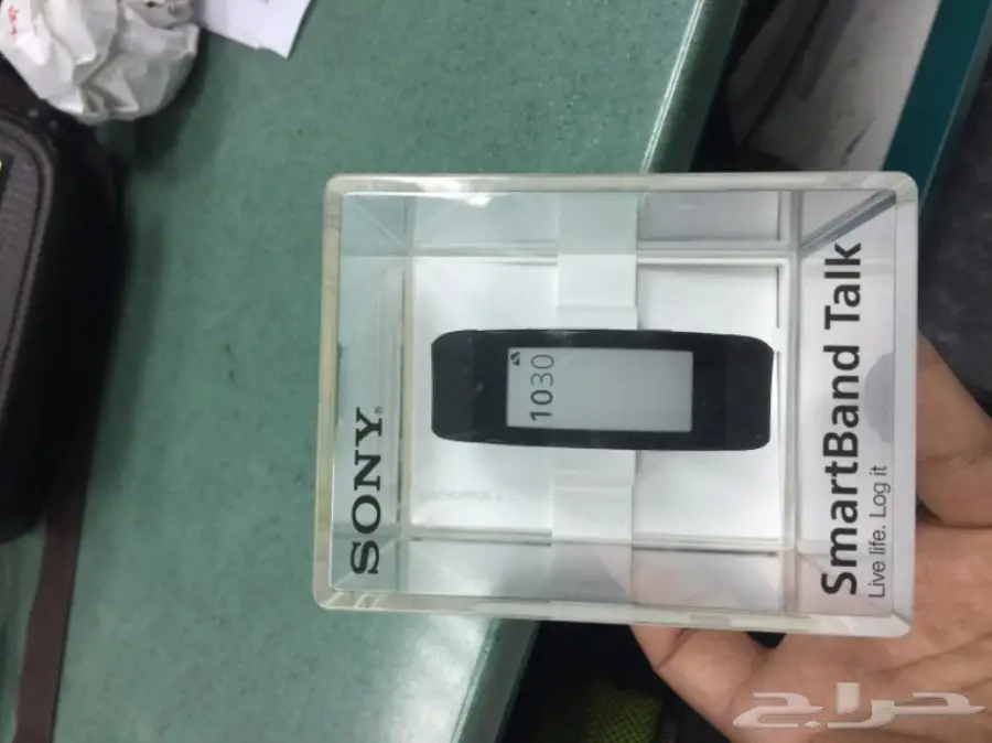 ساعة Sony Smart band Talk SWR30 بالدمام للبيع