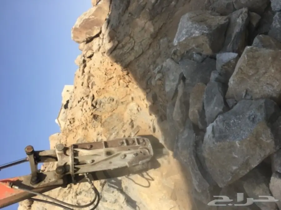 تكسير وتحريم صخور وأعمال التدعيم والترحيل