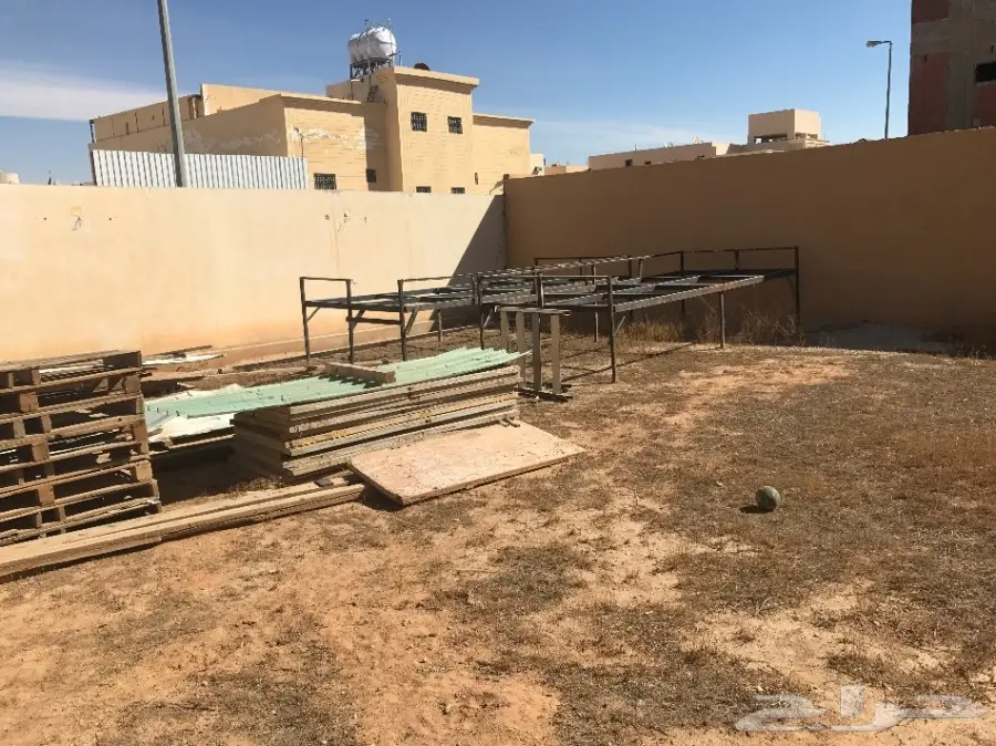 اغراض  مخيم  للبيع 