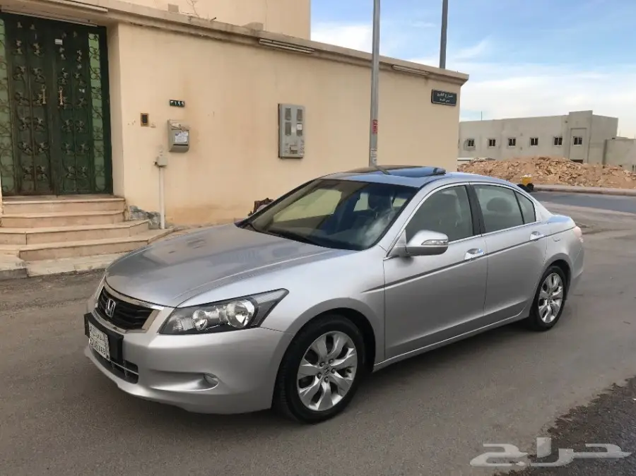 للبيع هوندا اكورد 2008 فل كامل بودي وكالة