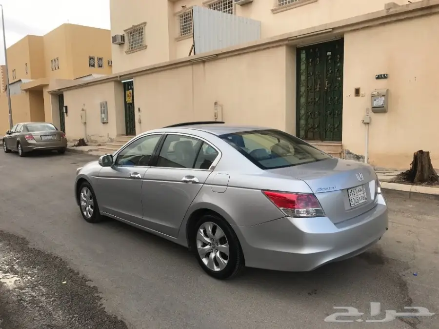 للبيع هوندا اكورد 2008 فل كامل بودي وكالة (image 2)