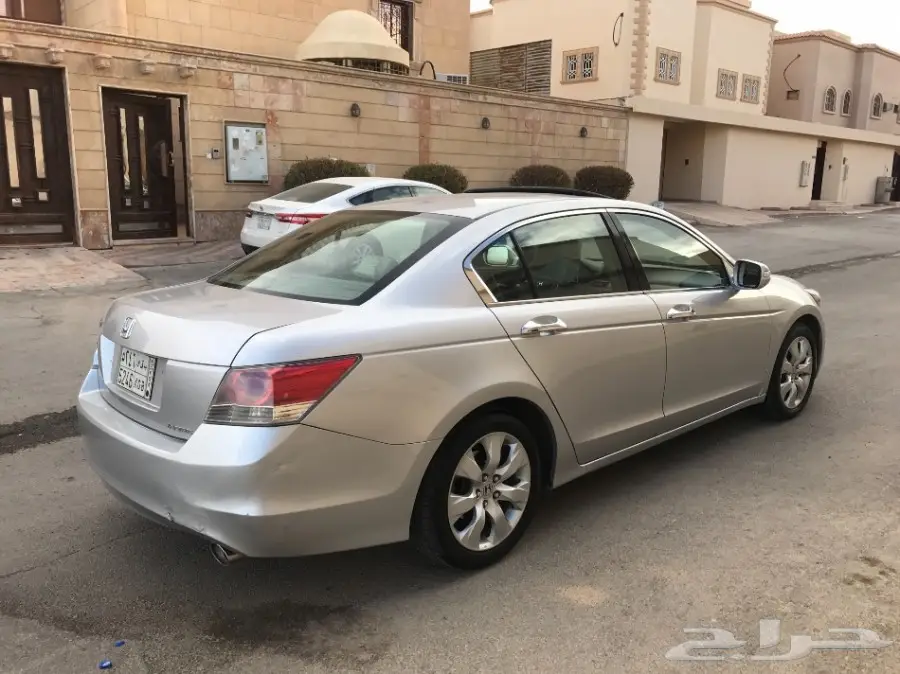 للبيع هوندا اكورد 2008 فل كامل بودي وكالة (image 5)