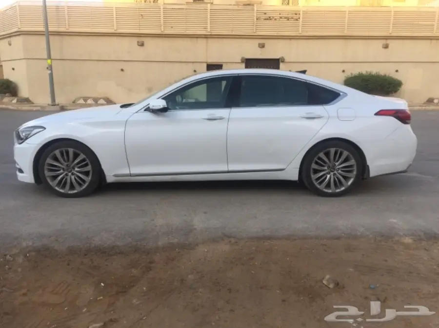 للبيع جينسس 2015 فل كامل  (image 2)