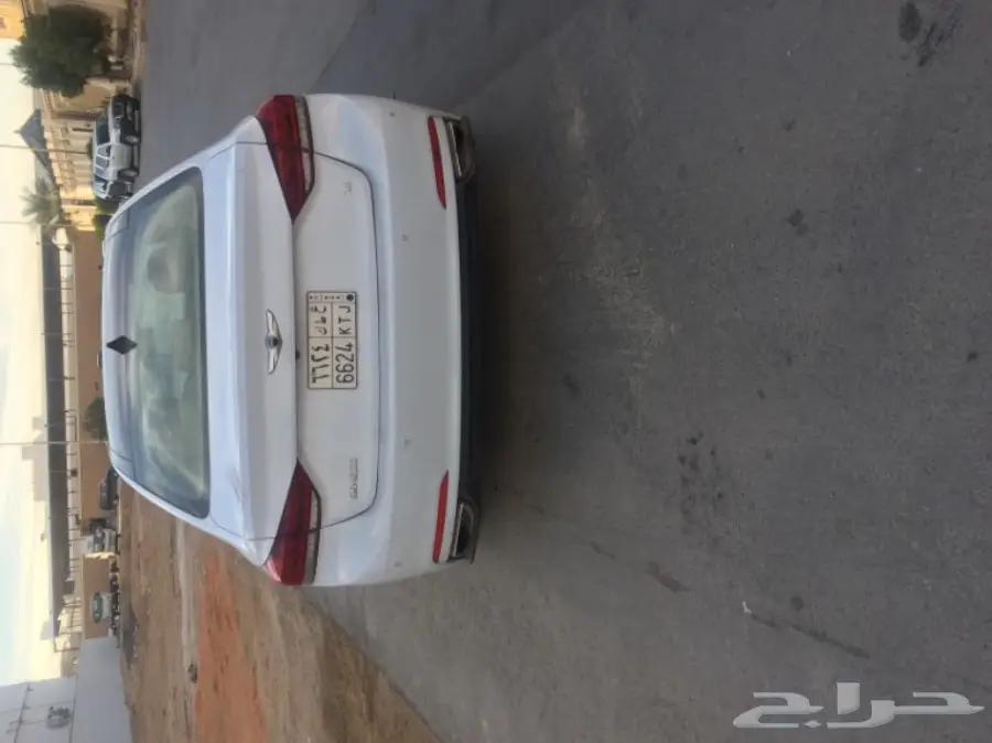 للبيع جينسس 2015 فل كامل  (image 4)