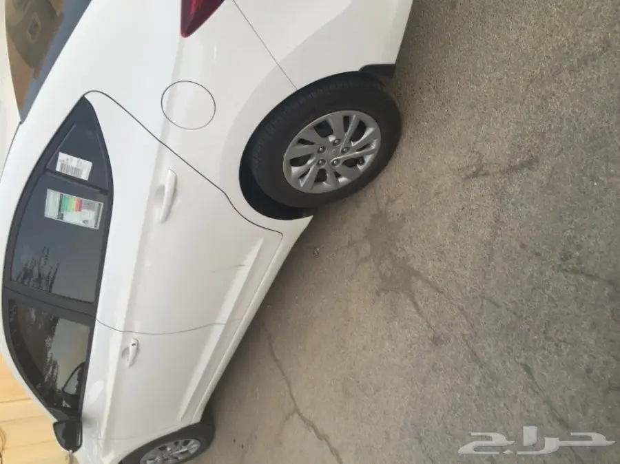 للبيع هونداي النترا 2017 ماشي 10 الف فقط ابيض (image 1)