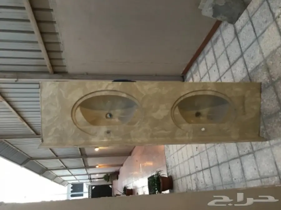 للبيع: تشكيلة واسعة من الأجهزة والمعدات الصناعية والميكانيكا