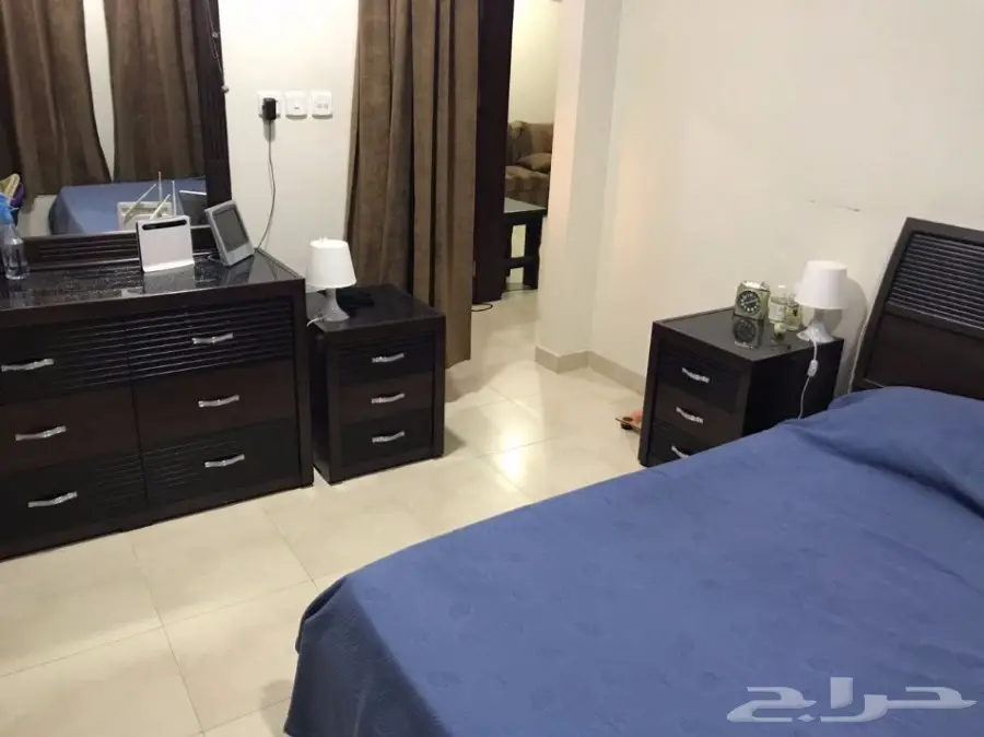 غرفة نوم شبة جديده عرسان مع مكيفات (image 8)