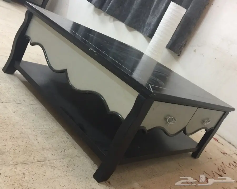 للبيع طاولات  (image 2)