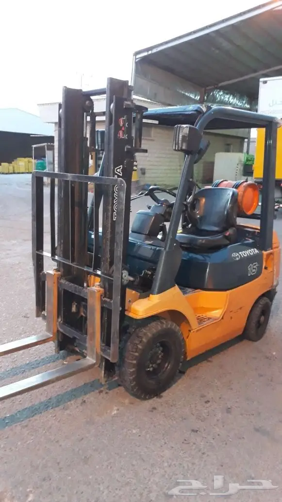 للبيع رافعة شوكية تويوتا موديل 2005  (image 8)