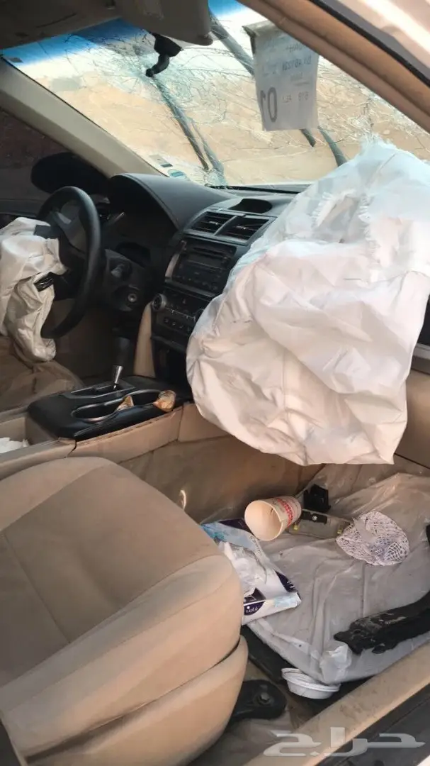 كامري 2013 ابيض مصدومه للبيع تشليح (image 4)