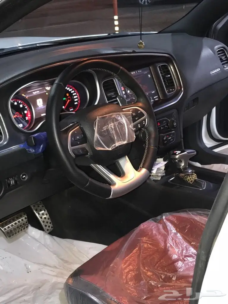 للبيع تشارجر 2015 srt  (image 5)