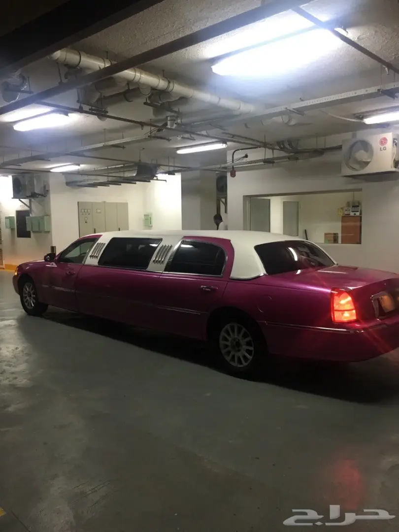 للبيع ليموزين مخزن لنكلون تاون كار جديد  (image 4)