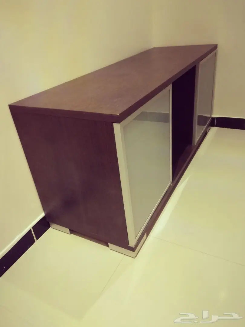 للبيع طاولة تلفزيون متعددة الاستخدامات (image 1)