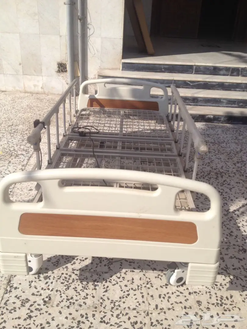 سرير طبي كهربائي (4) حركات (image 3)