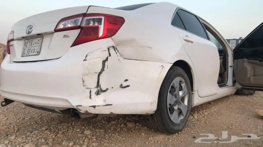 كامري 2013 ابيض مصدومه للبيع تشليح (image 3)
