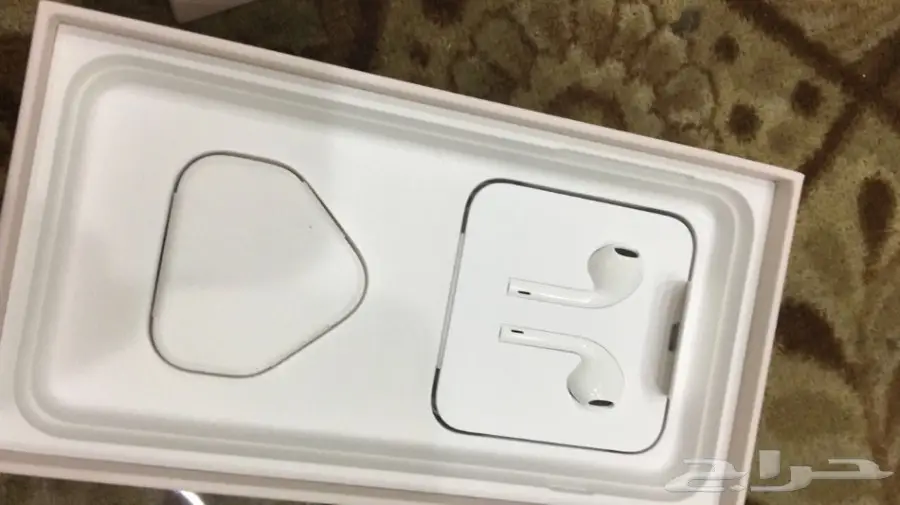 للبيع ايفون 8بلس ذهبي جديد 64قيقا (image 3)