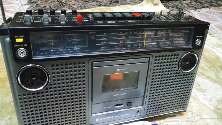 مسجل وراديو  سانيو قديم  صنع في اليابان 1980