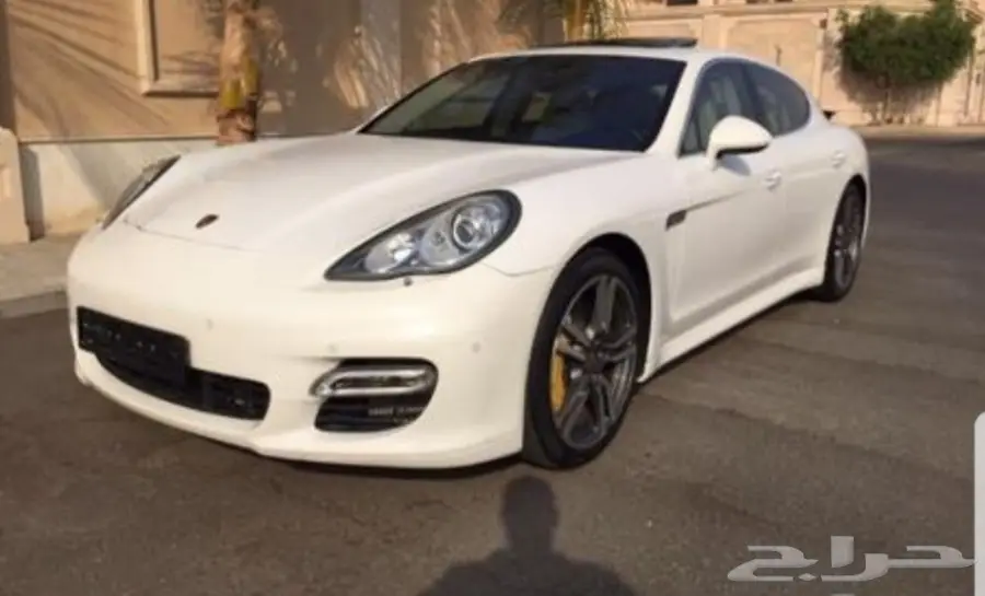 للبيع جناح و عدد 3 صدامات بورش باناميرا توربو (image 1)