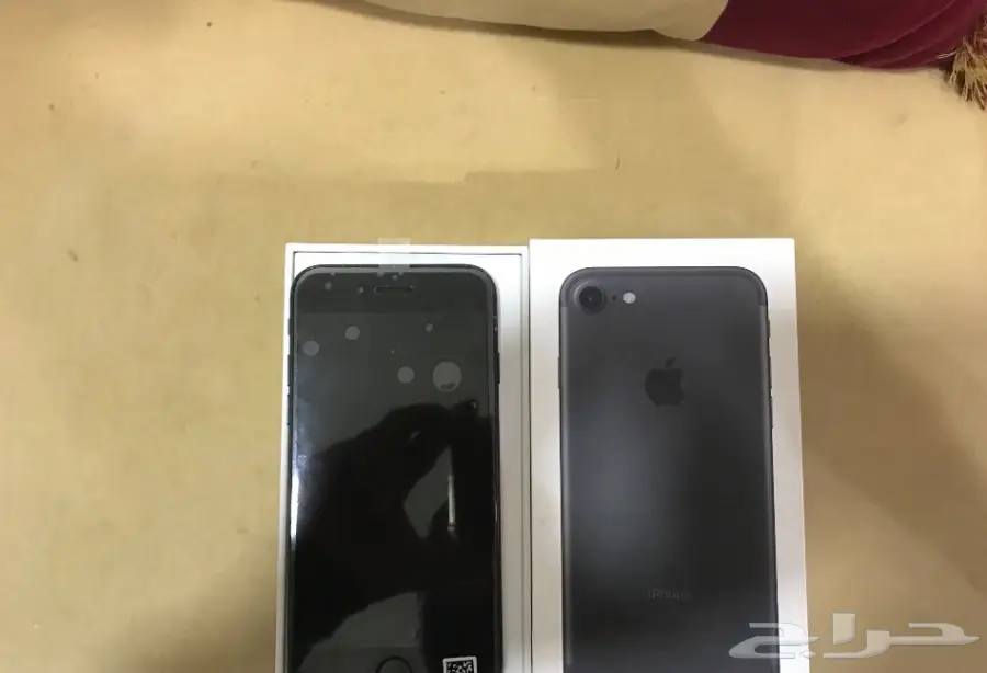 ايفون 7 - 32 جيجا - اسود - بيع او بدل