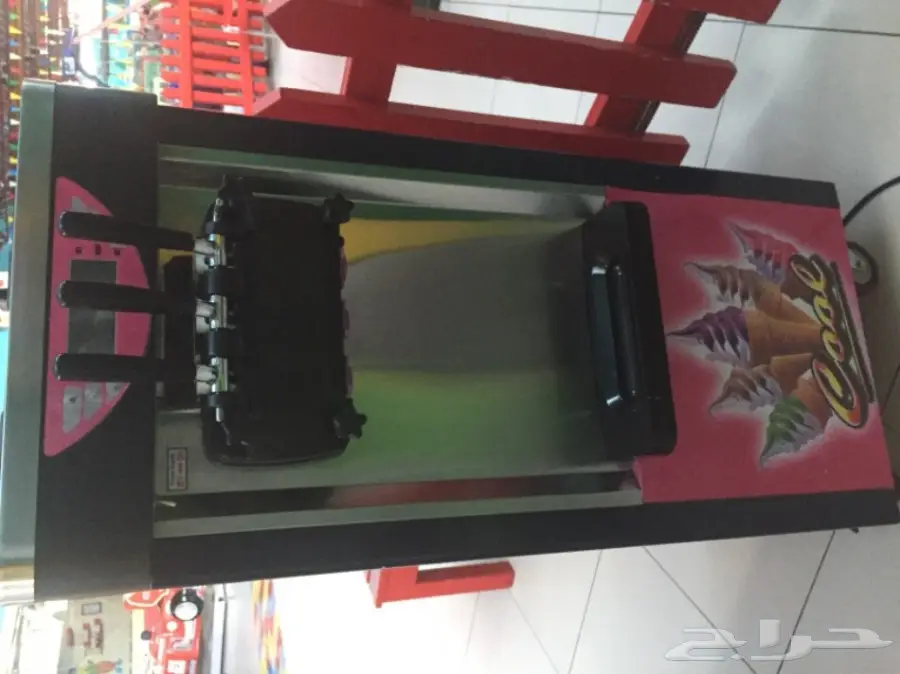 عربة كشك و أجهزة مجهزة للبيع