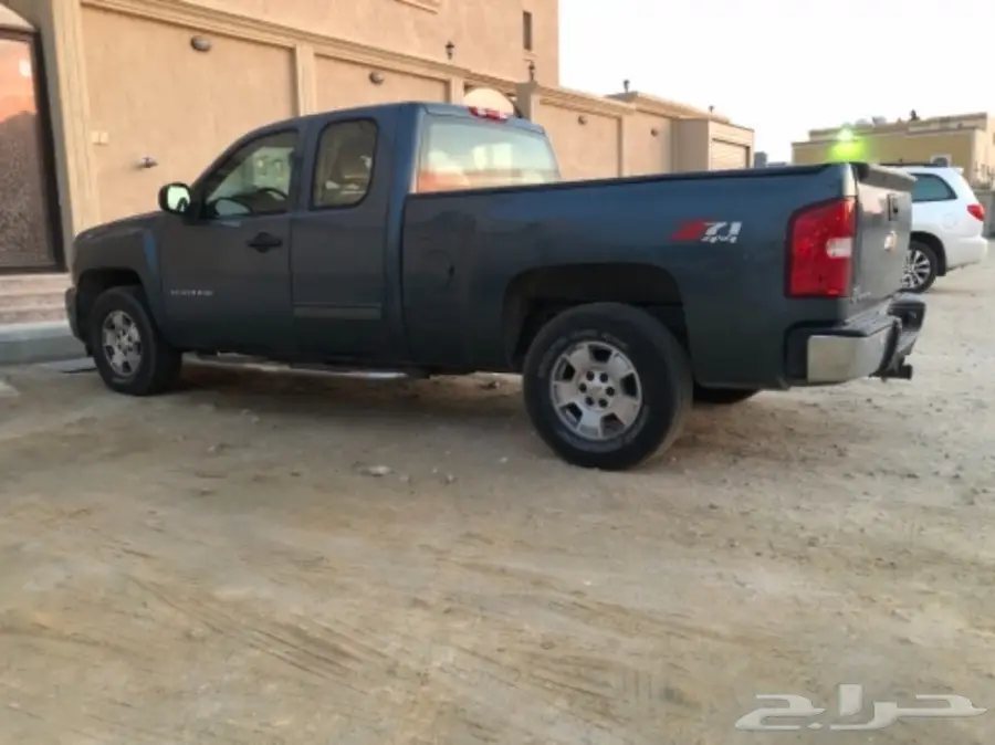 للبيع سلفرادو 2011 