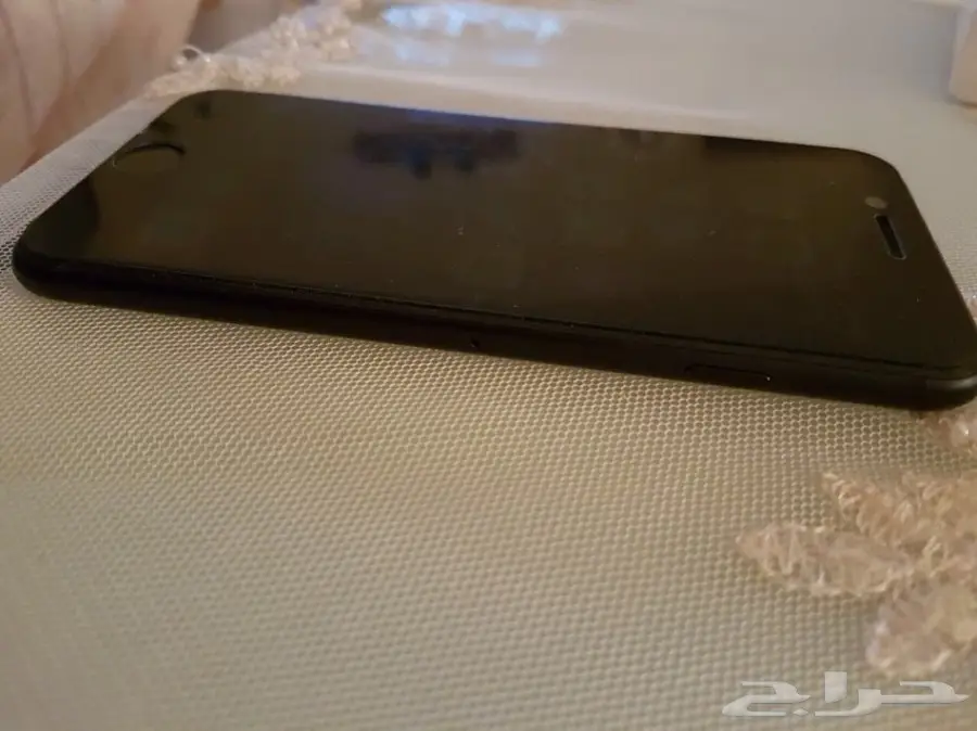 ايفون 7 العادي اسود مطفي 128 غيغا بحكم الجديد (image 3)