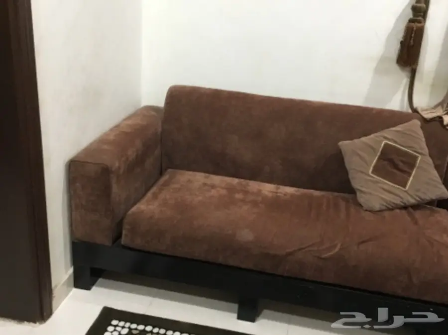 جلسة تركية لون بني زاوية و ضلعين