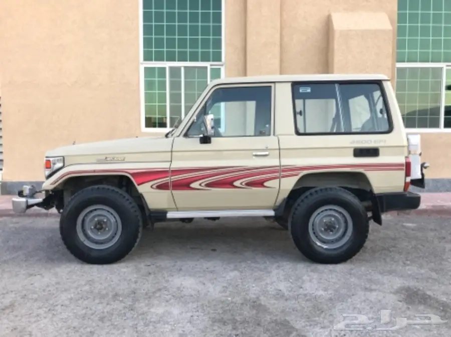 للبيع جيب ربع 2006خليجي (image 1)