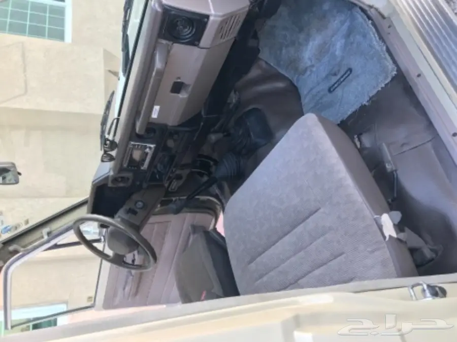 للبيع جيب ربع 2006خليجي (image 8)