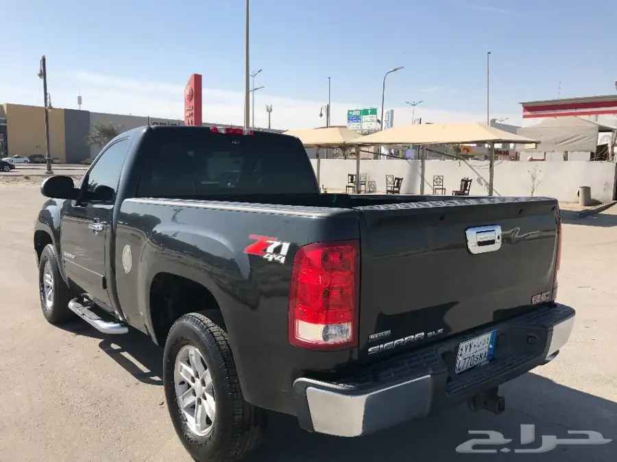 جي ام سي سييرا z71 موديل 2010 - الدمام (image 2)