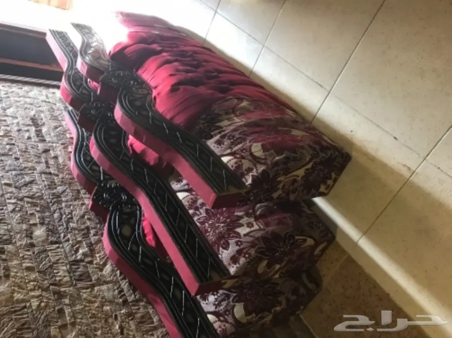 للبيع مساند