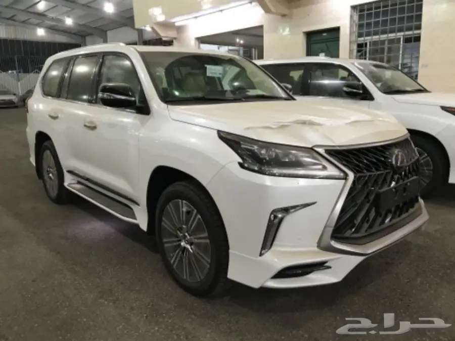 لكزس LX 570 فل كمل سعودي 2018 بيج 