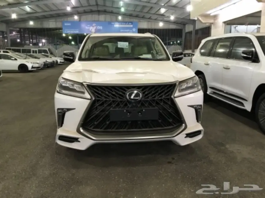 لكزس LX 570 فل كمل سعودي 2018 بيج  (image 1)