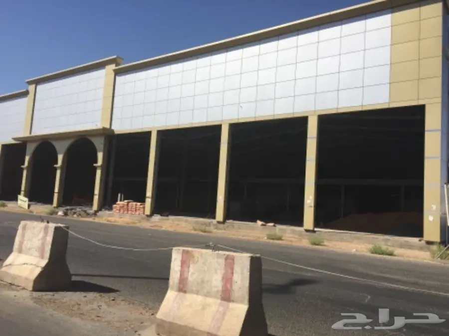 مقاول متخصص في أعمال الأسواق والمحلات التجارية (image 54)