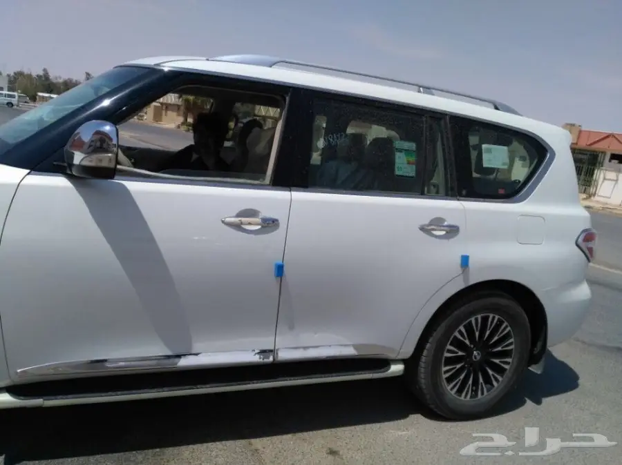 نيسان بلاتينيوم 2010 (image 1)