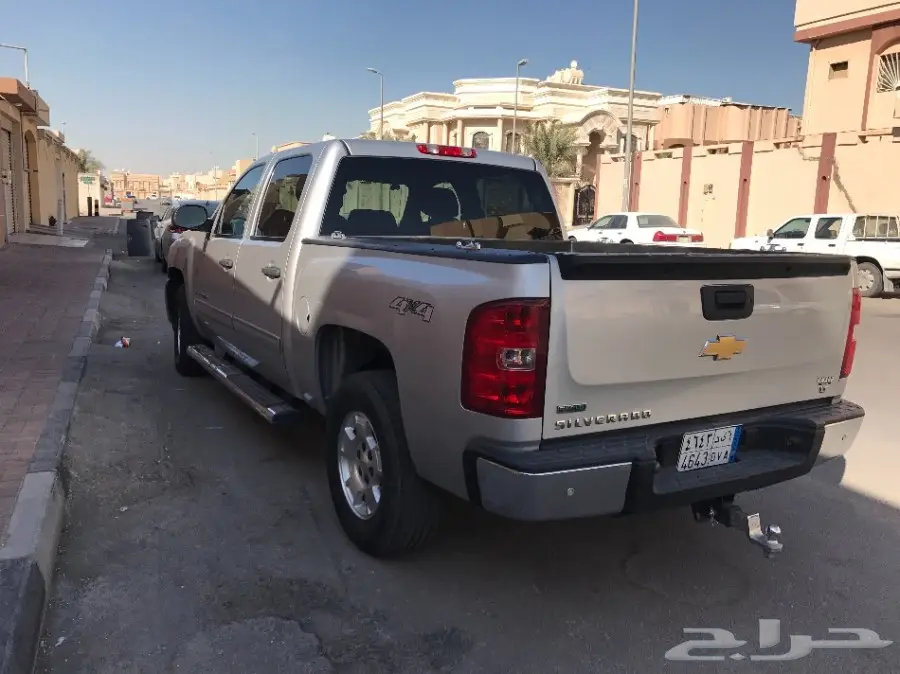 للبيع سلفرادو 2011 غمارتين نظيف  (image 2)