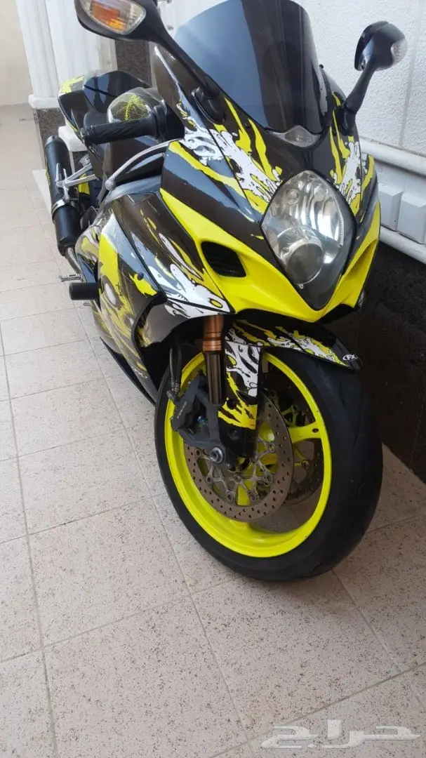 للبيع دباب سوزوكي 1000 موديل 2007 (image 3)