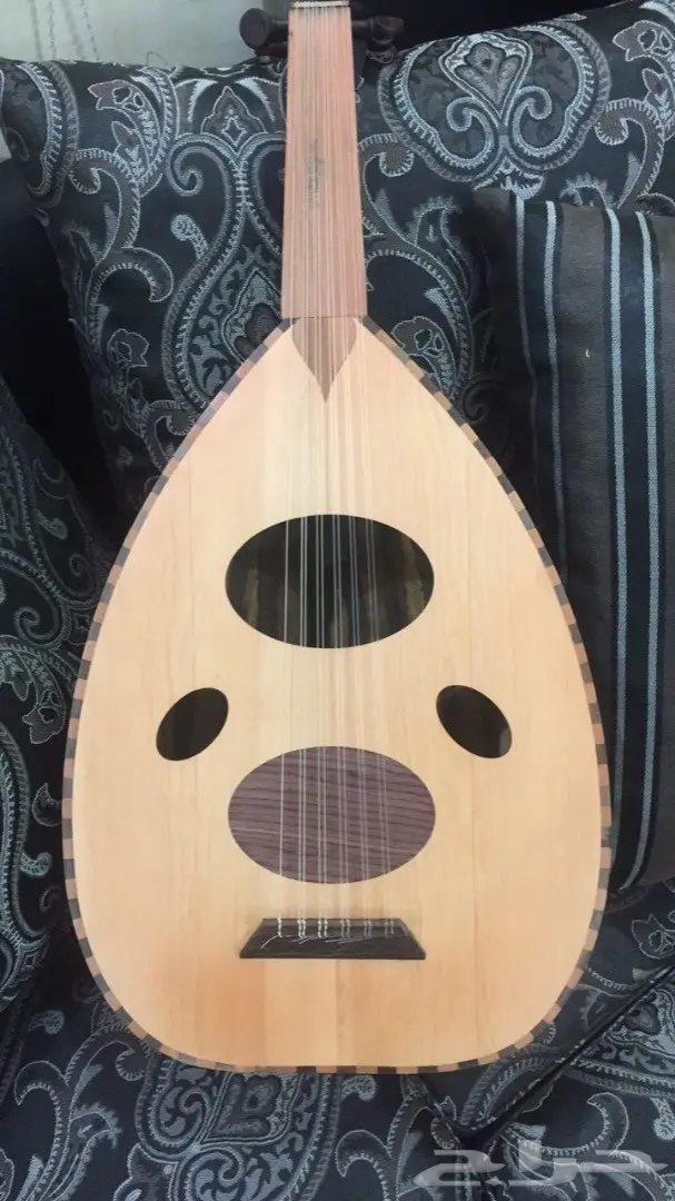 آلة عود للبيع 