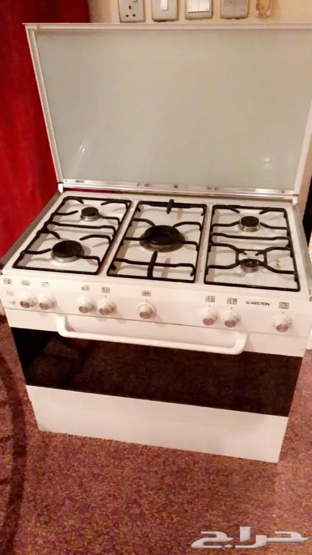 فرن نظيف جداً للبيع!