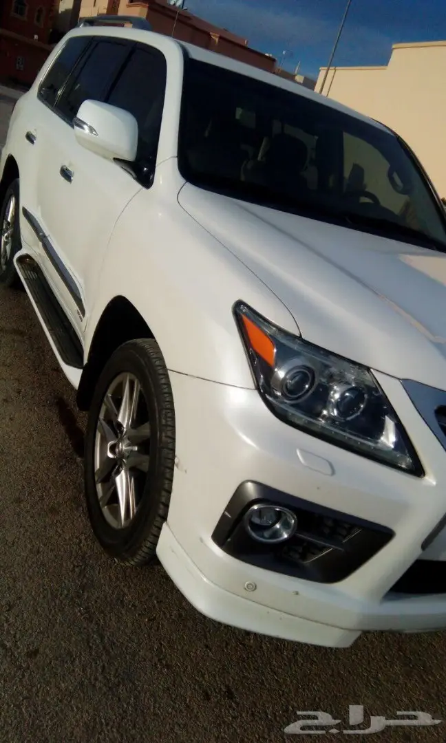 جيب لكزس أبيض نظيف بإسم راعيه وكاله  (image 1)