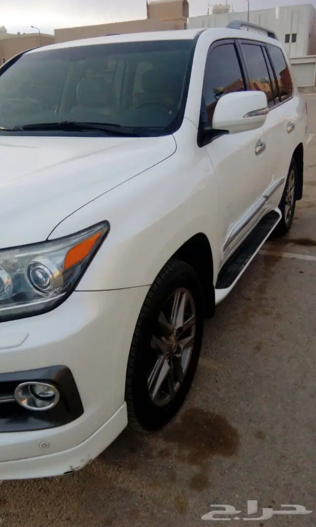 جيب لكزس أبيض نظيف بإسم راعيه وكاله  (image 4)