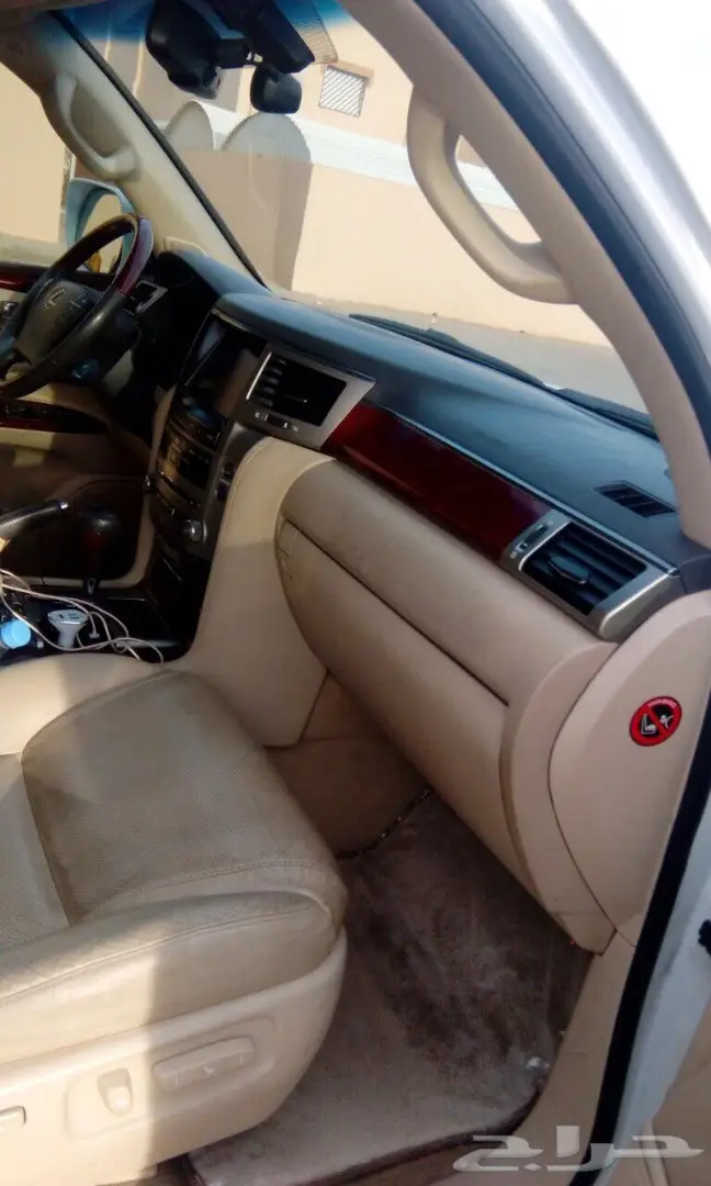 جيب لكزس أبيض نظيف بإسم راعيه وكاله  (image 7)