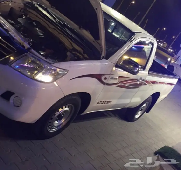 هايلوكس مكينه لكزس