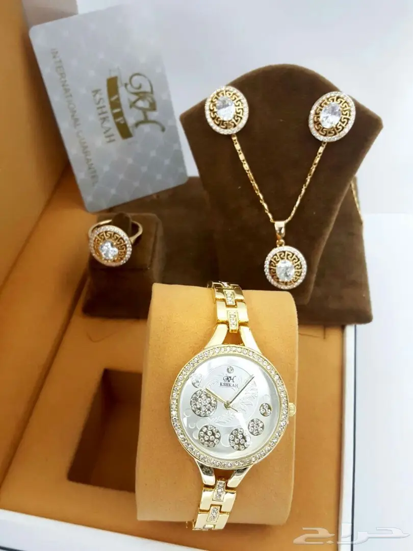 أطقم نسائية راقية ماركة كشخة 