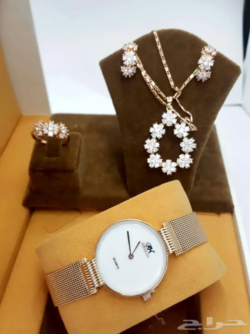 أطقم نسائية راقية ماركة كشخة  (image 6)