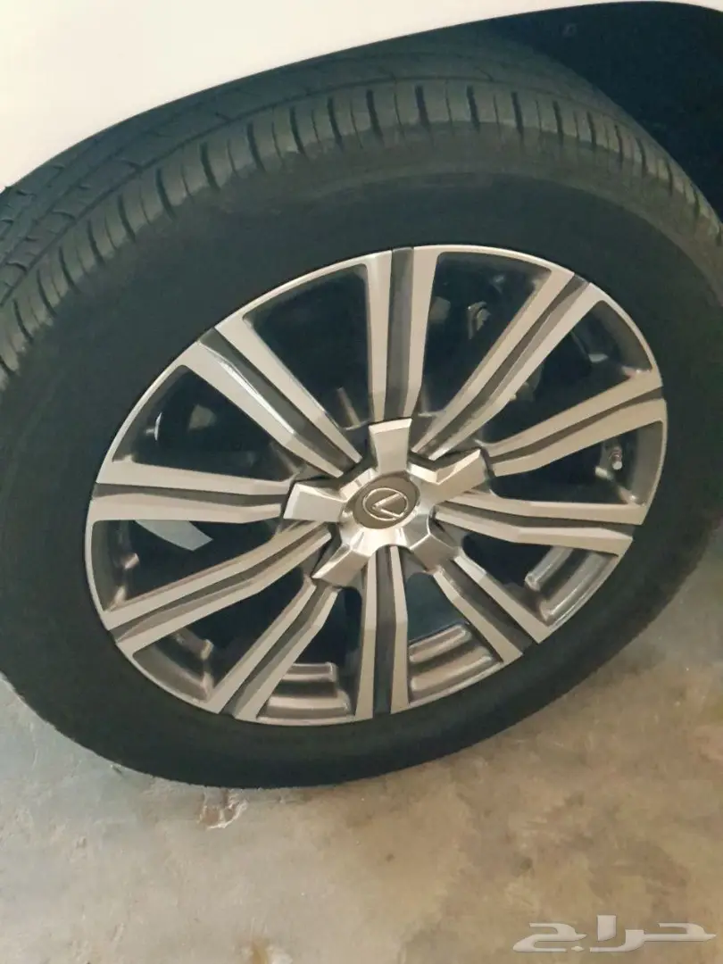 لكزس 2017 ال اكس نظيف جدا للبيع 9 الاف الكيلو (image 17)