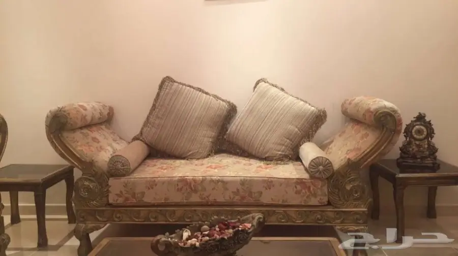 كنب كلاسيكي للبيع (image 3)