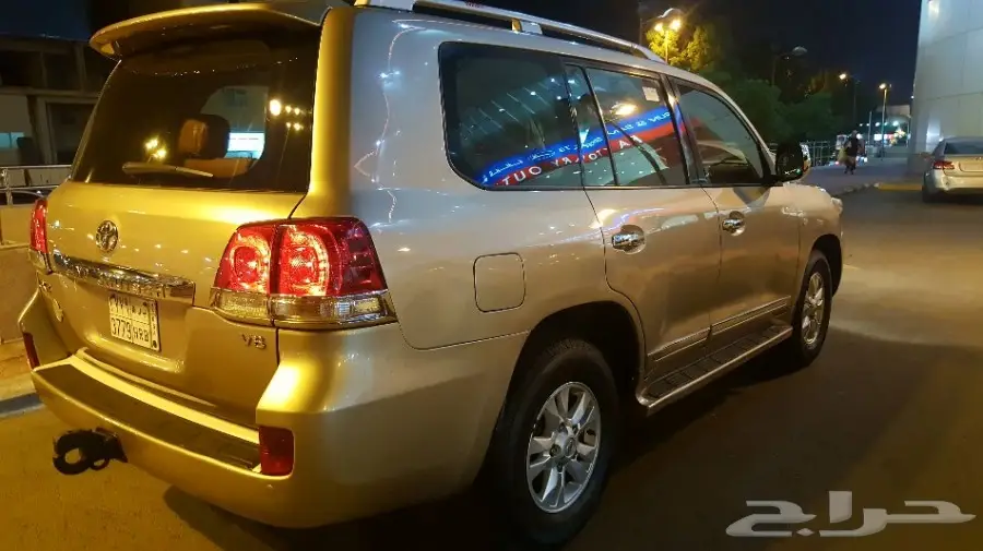 لندكروزر GXR 2010 في جدة (image 1)