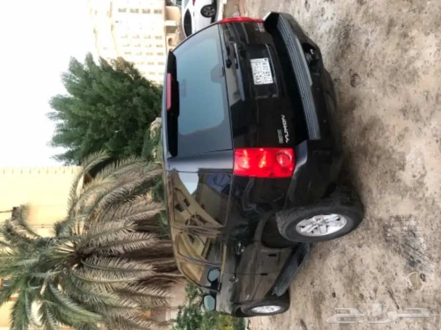 جمس يوكن اسود 2011 (image 2)